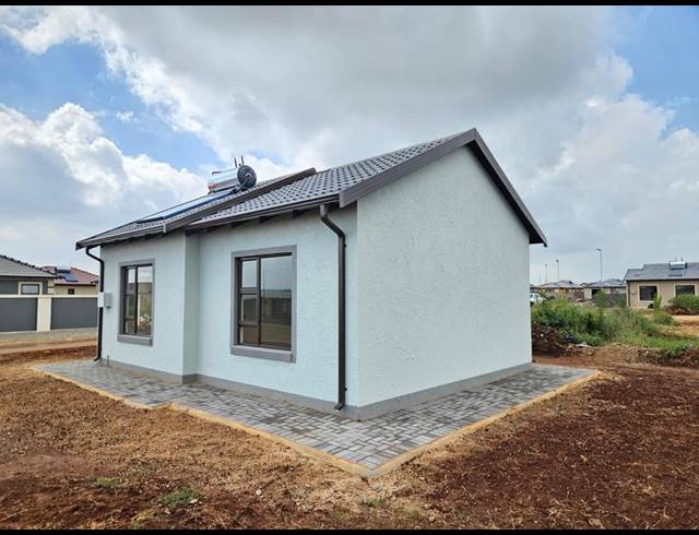 2 BEDROOM HOUSE FOR SALE IN SELCOURT